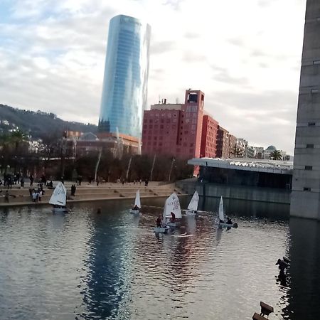 Coqueto Apartamento Frente Al Guggenheim ビルバオ エクステリア 写真